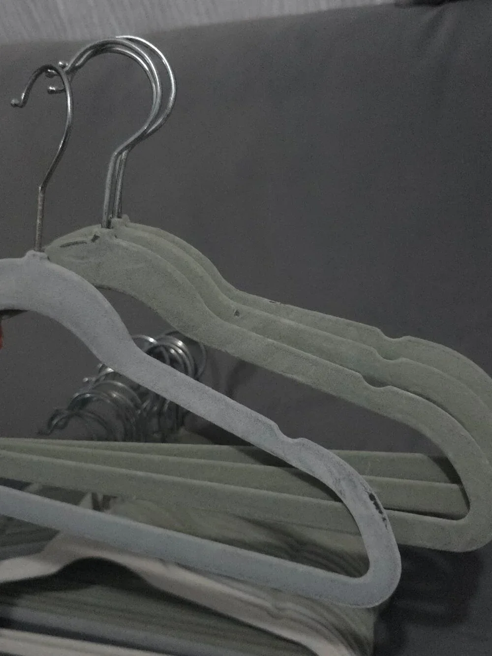 Set of 25 Kids Velvet Hangers Gray Space-Saving Non-Slip